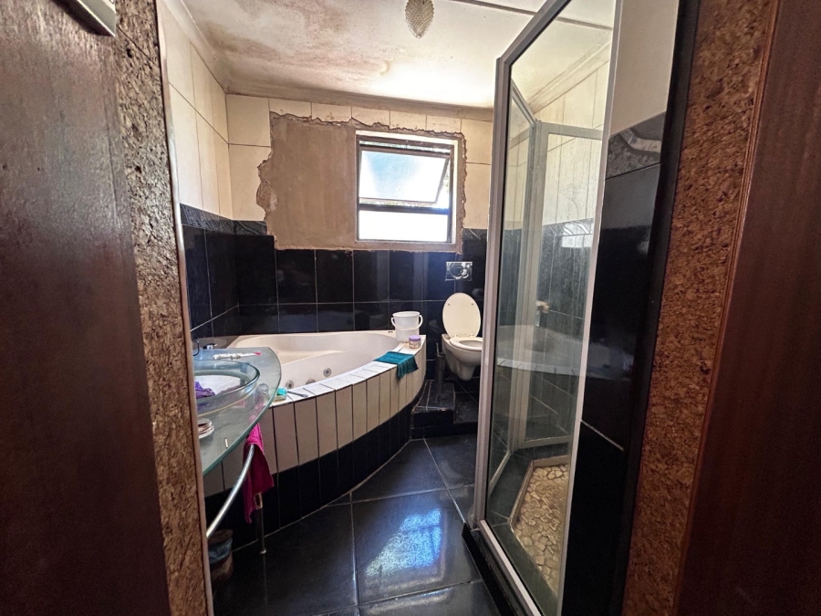 4 Bedroom Property for Sale in Uitsig Free State